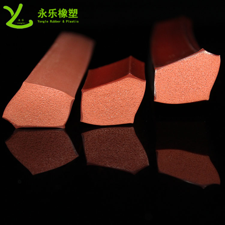靜海擠出復(fù)合發(fā)泡硅膠條，耐高溫復(fù)合發(fā)泡硅膠條，耐老化復(fù)合發(fā)泡硅膠條